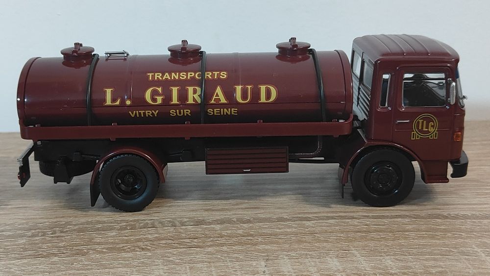 Macheta Saviem (Roman) cisternă 143