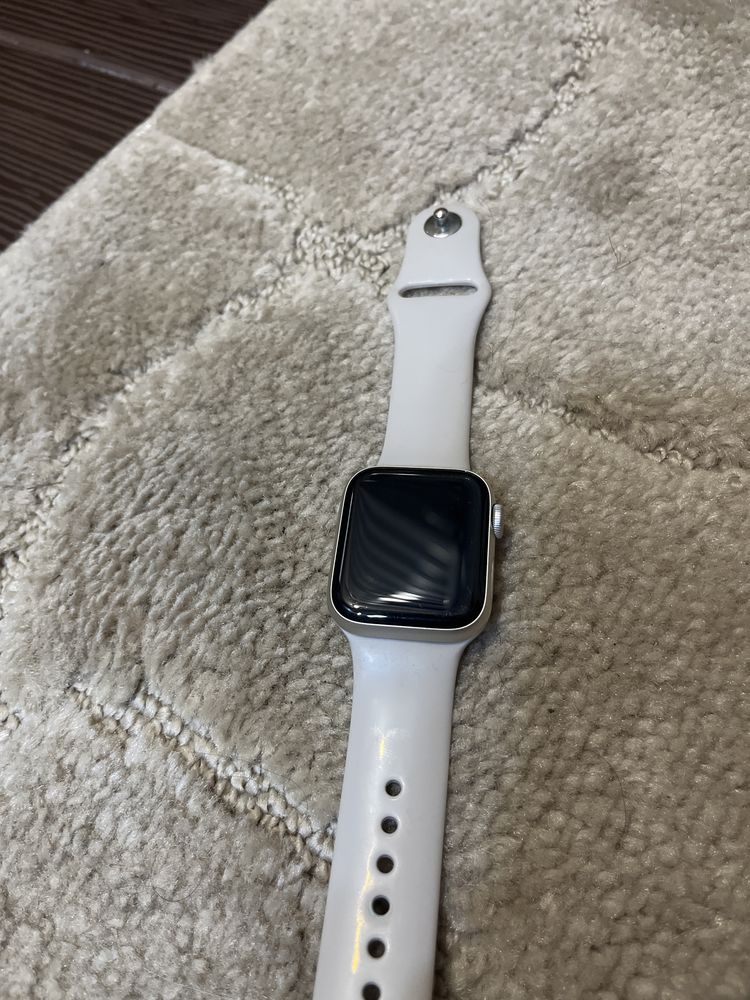 Apple watch SE 40 mm, generatia 2