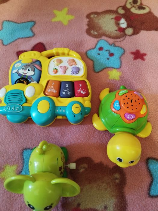 Продам  игрушки музыкальные