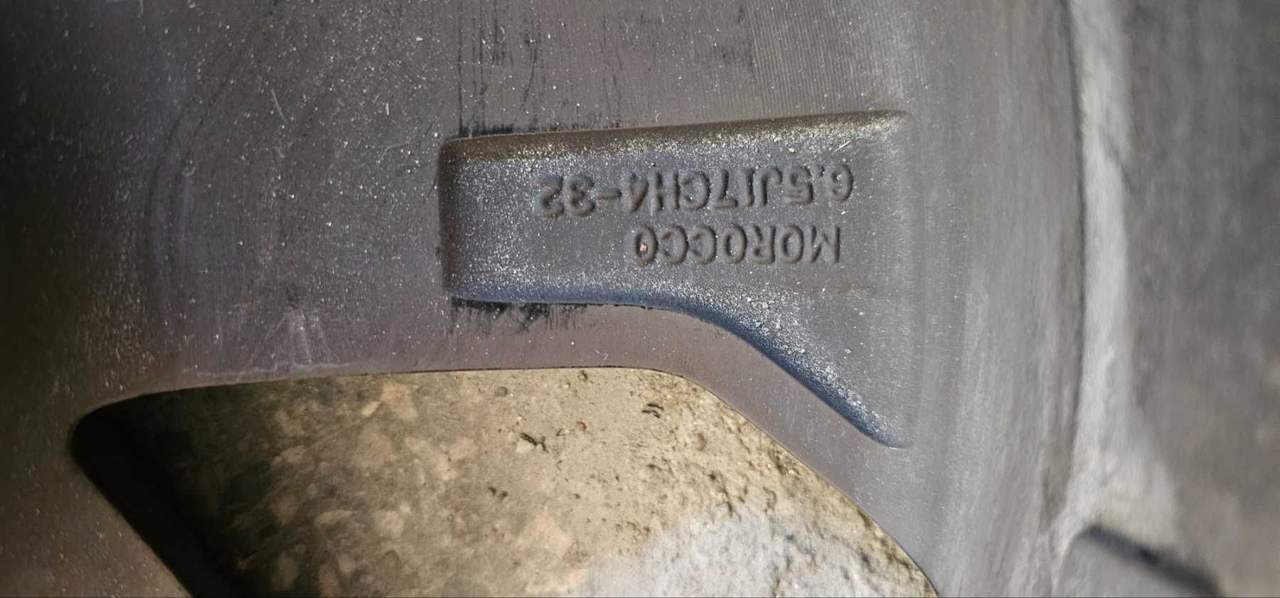Алуминиеви джанти с гуми