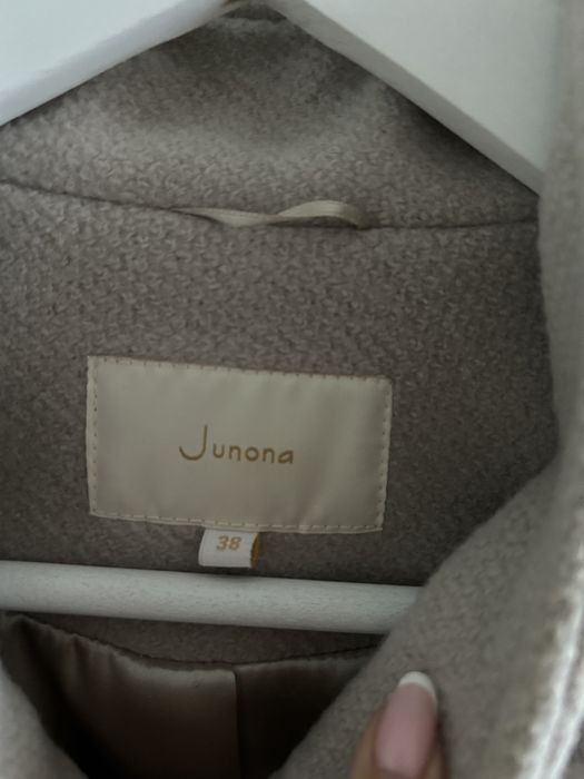 Палта Junona, Hm