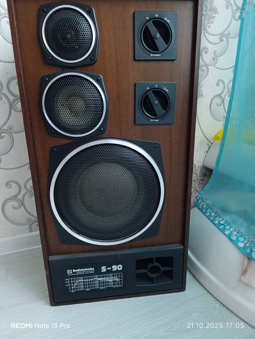 Продаётся S-90 с усилителем.