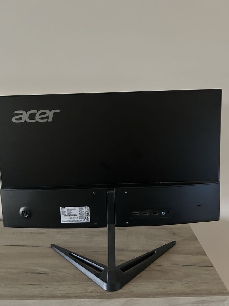 Монитор Acer Nitro RG241Y P + DisplayPort кабел
