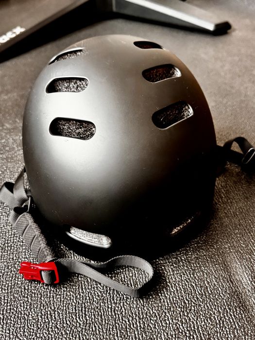 Cască KuKirin pentru trotinete și biciclete - NOUĂ