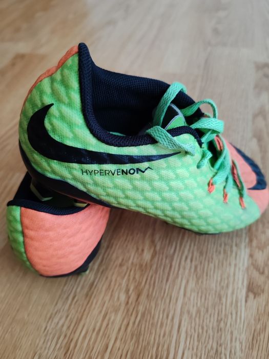 Ghete fotbal copii Nike Hypervenom