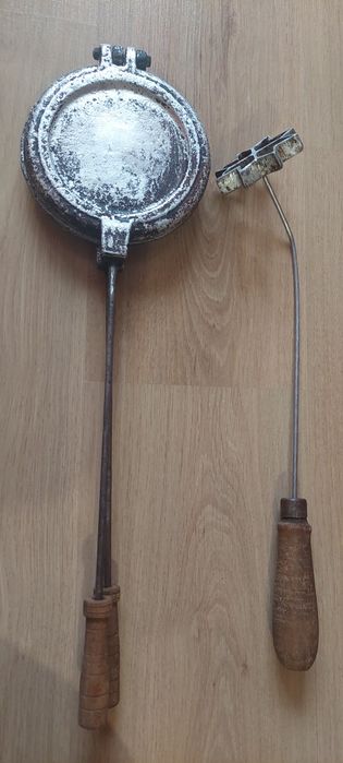 Formă de nuci și de steluțe