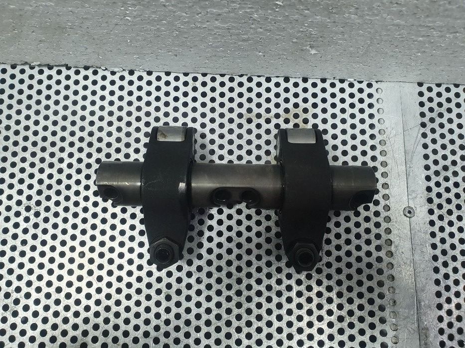 Rampa culbutori injectoare  AUDI A4 II Avant 8E5, B6 2000 - 2005 1.9 TDI AVF, AWX 038109527AF