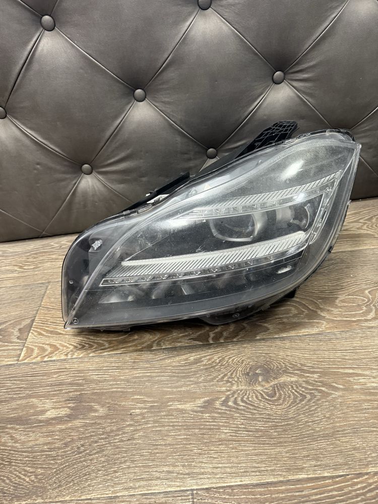 Mercedes W218 CLS led фар фарове ляв