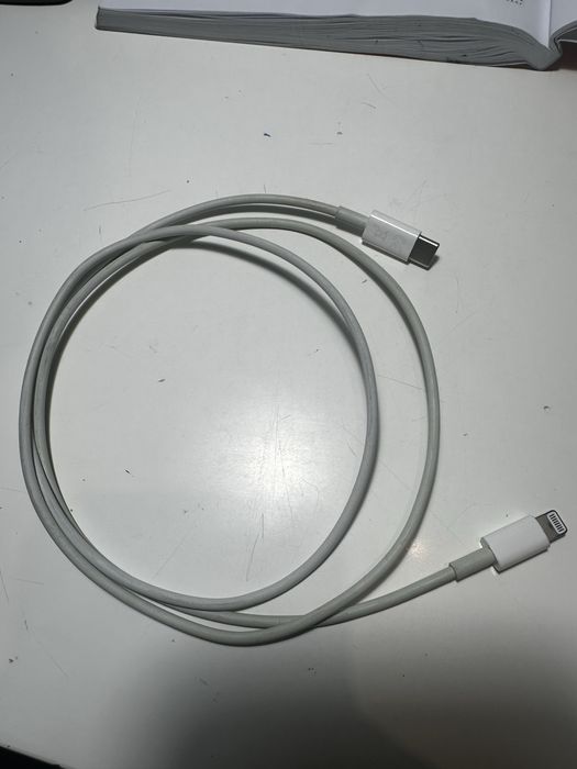 Продам зарядку Айфон Оригинал