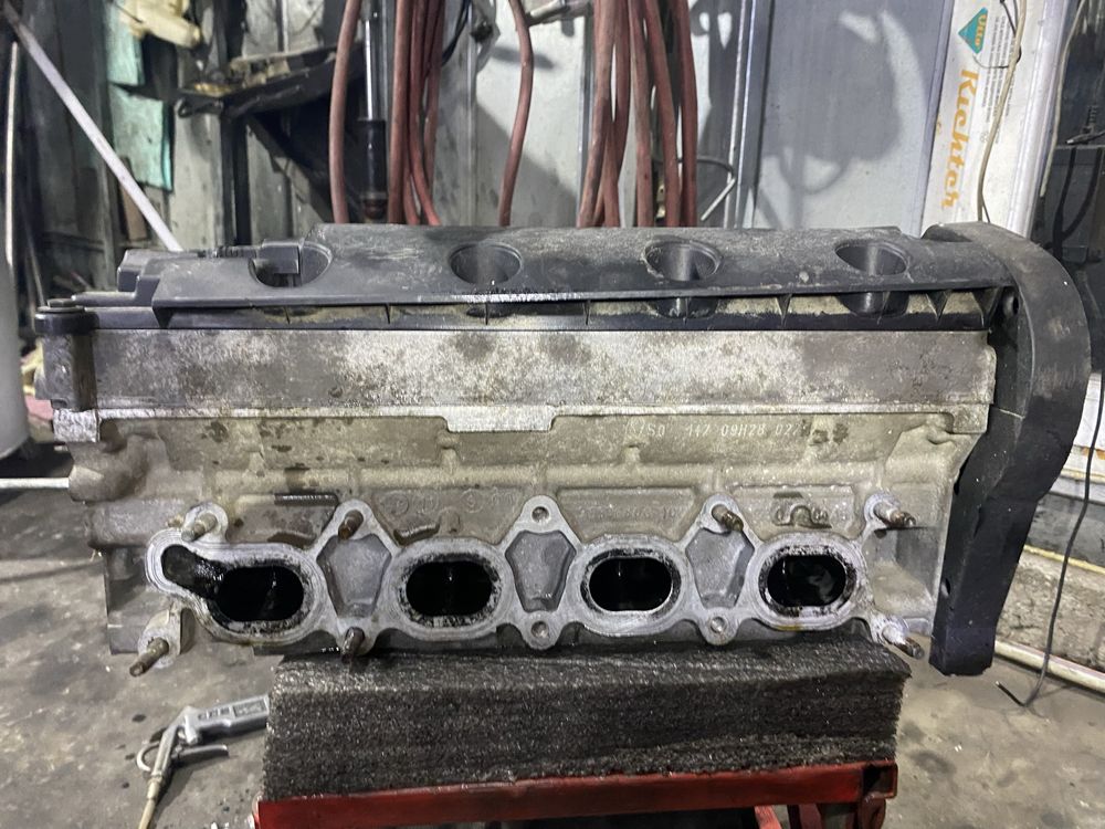 Глава от Peugeot 206 2.0i 132/136 hp