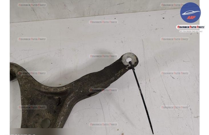 Оригинален десен преден носач за Мерцедес-Бенц М-Клас / Mercedes-Benz