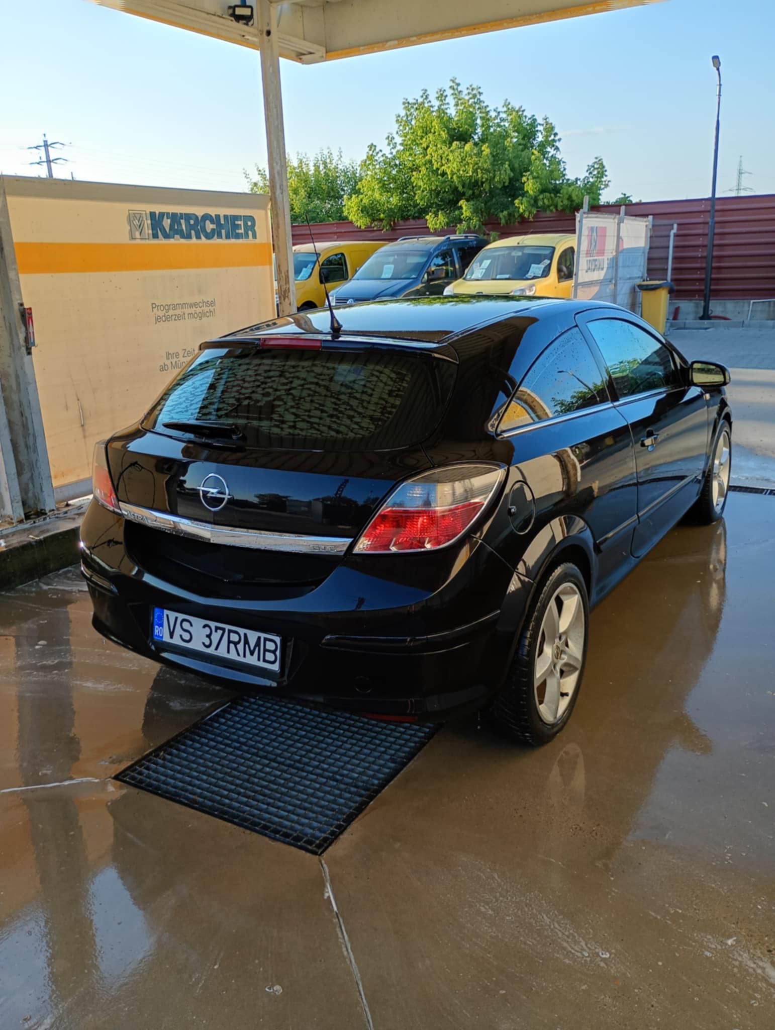 Vând sau schimb Opel astra GTC 1.7 diesel 2008