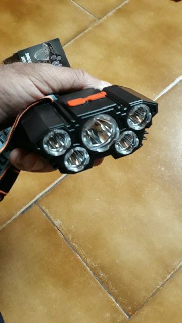 LED фенер челник с 5 led светлини презареждаема вградена батерия спорт