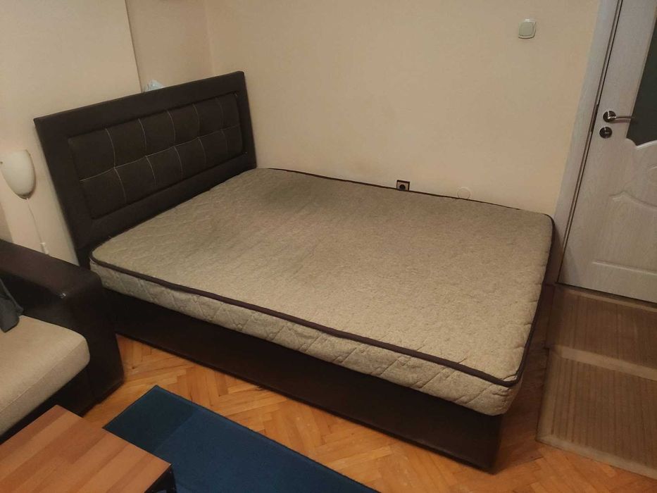 Спалня 140х190 см