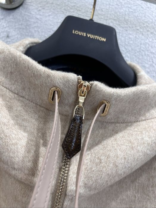 Елек Louis Vuitton