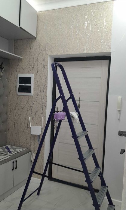 Косметический ремонт, поклека обоев