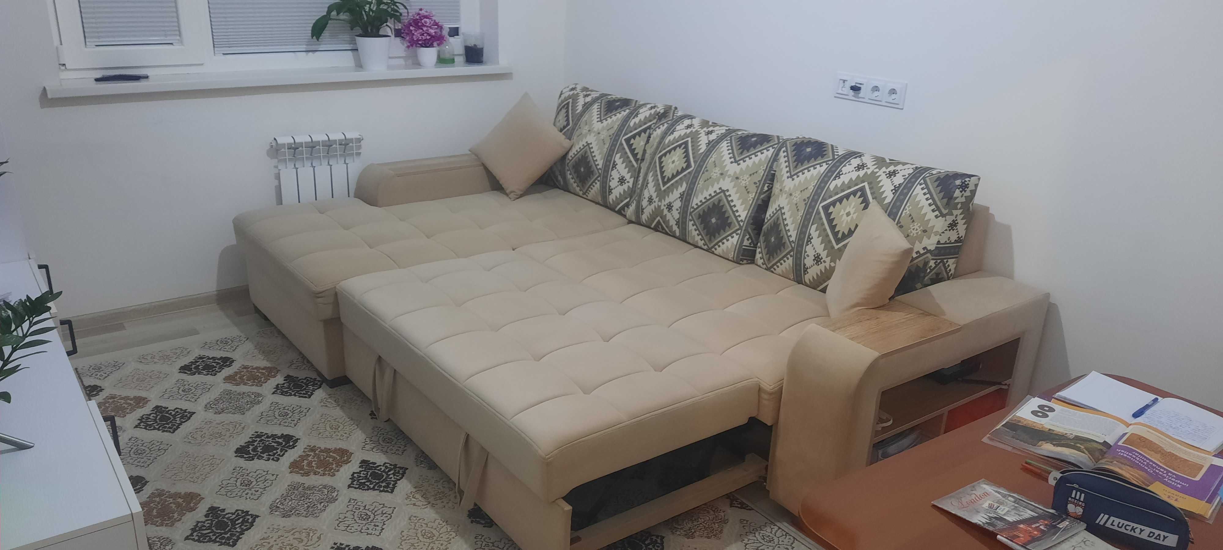 Продаётся диван. Турецкого производства. 2,5 × 1,7