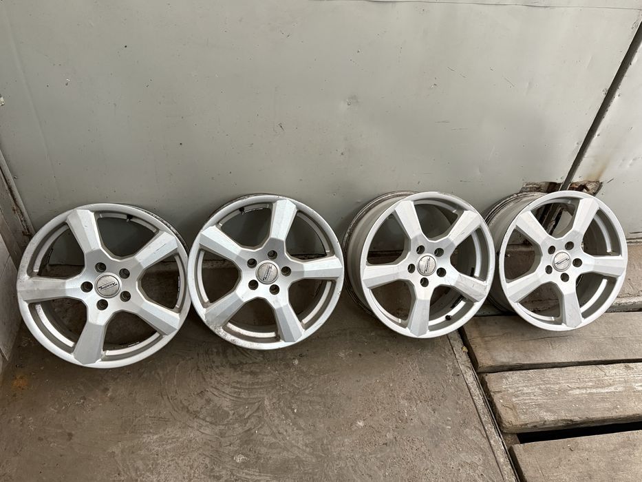 Set 4 jante aliaj R17