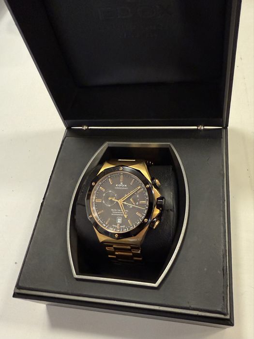 Часовник Edox Delfine