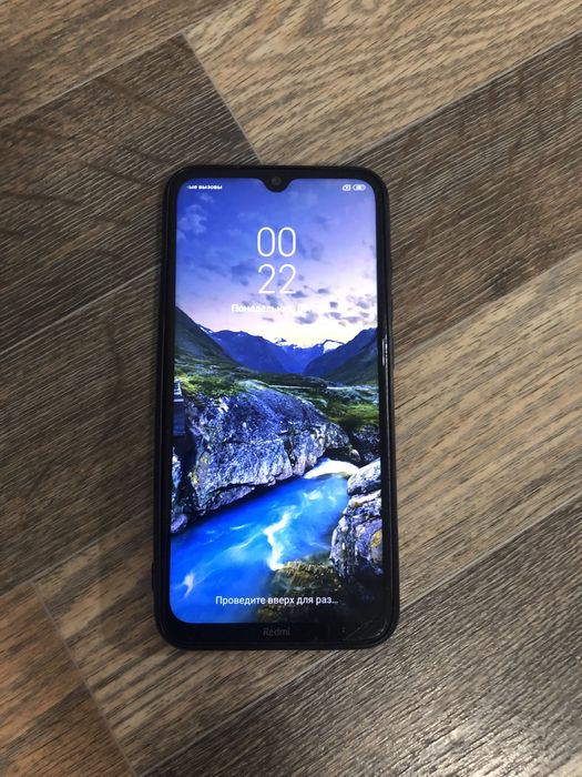 Продам телефон  состояние средние