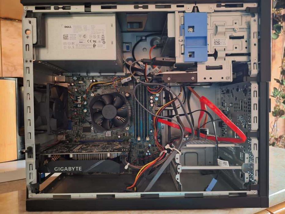 Desktop PC, i7-4770S, 32 GB DDR3-1600, Placa Video 4 GB GDDR6, Monitor