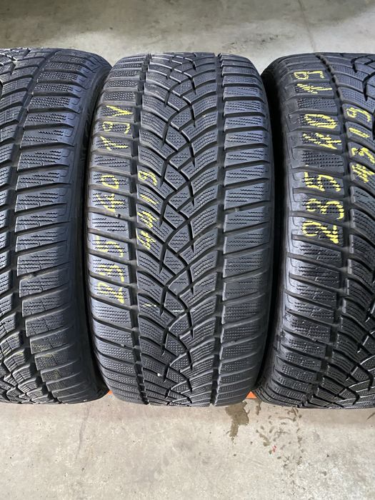 Anvelope iarna 235/40/19 Goodyear Ultra Grip Performance 235 40 19 R19