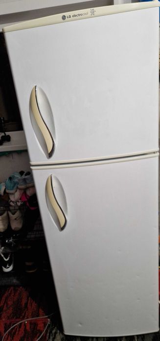 Продается холодильник