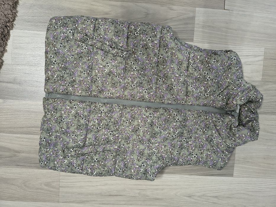 Vesta H&M fete masura 134-140