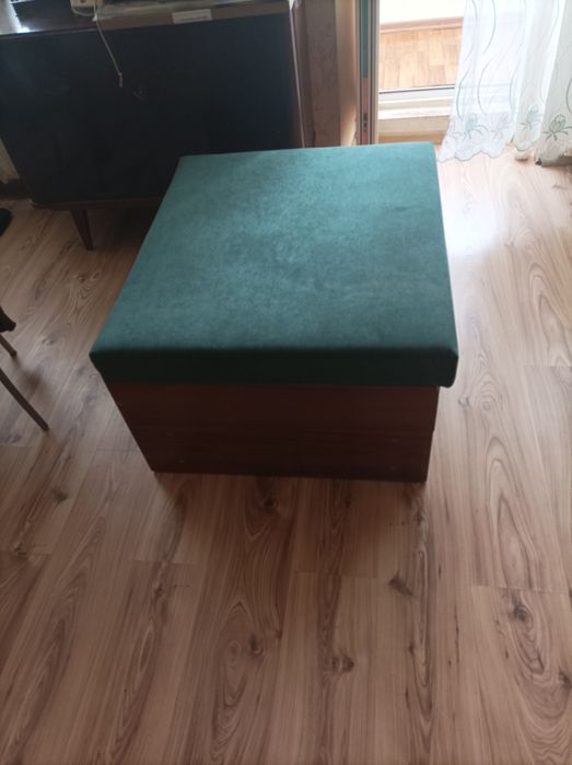 Продам тахту. Велюр.