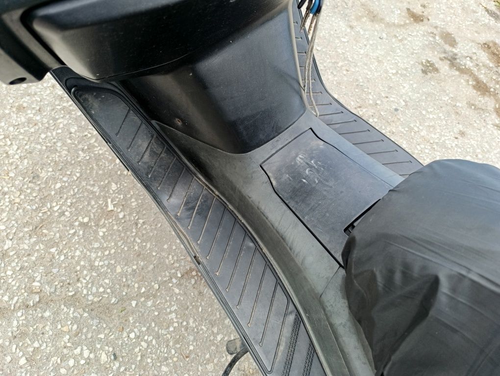 Продавам yamaha majesty 250 DX