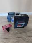 Bosch GLL3-80 C Nivela laser rosu cu linii, 30m, receptor 120m
