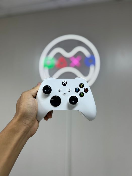 Xbox геймпад в хорошем состоянии