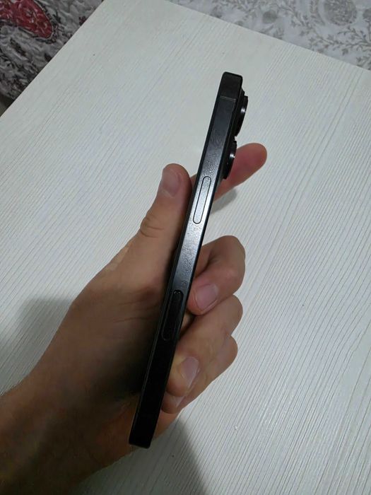 iPhone 16 Pro – Идеално състояние, iCloud