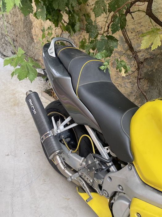 Honda cbr f4  i 2001