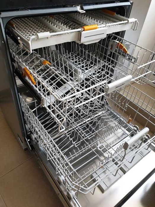 Miele - Auto Open - QuickPowerWash - Съдомиялна - Пълно Вграждане 60см