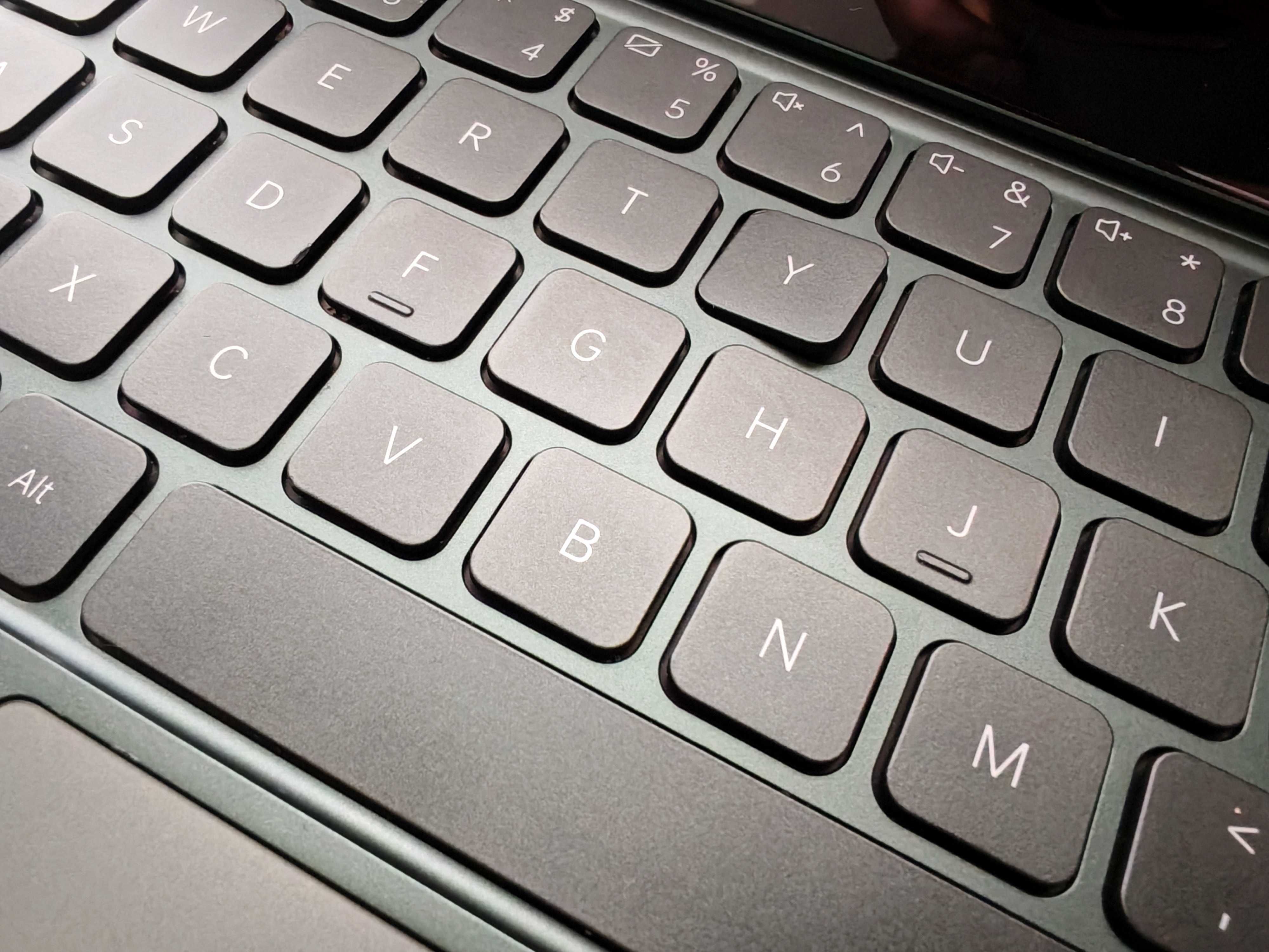 Продавам таблет OnePlus Pad 11.6" - 128GB/8GB RAM