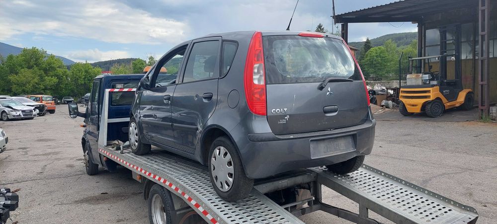 Mitsubishi Colt 1,1 i , Мицубиши Колт на части ! 
Юни 2007