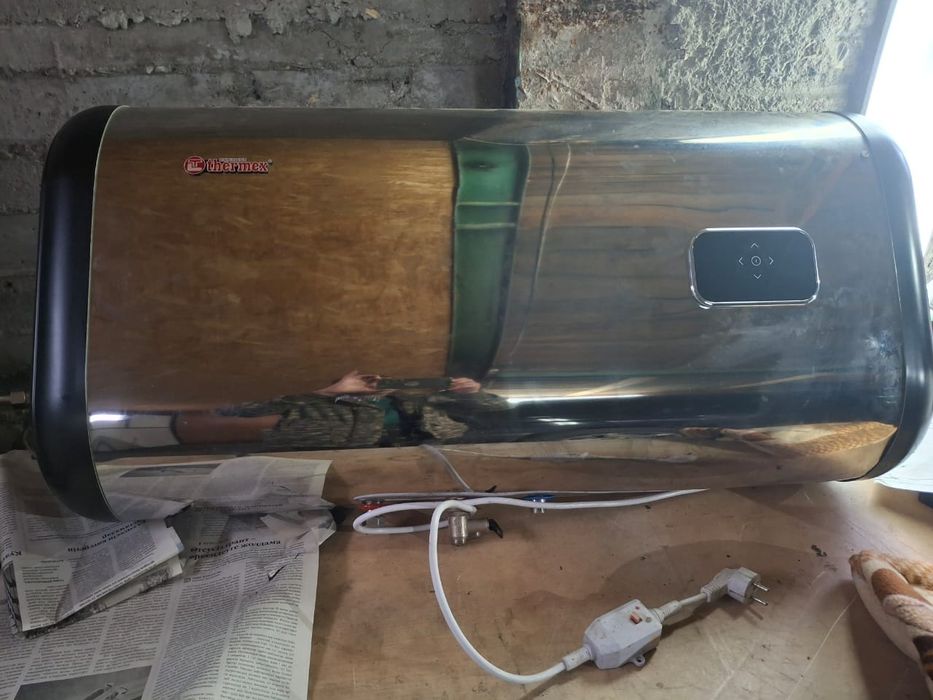 Продам водонагреватель.