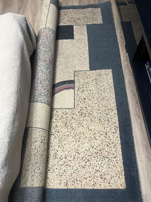 Ковер  2Х3 б/у в хорошем состоянии