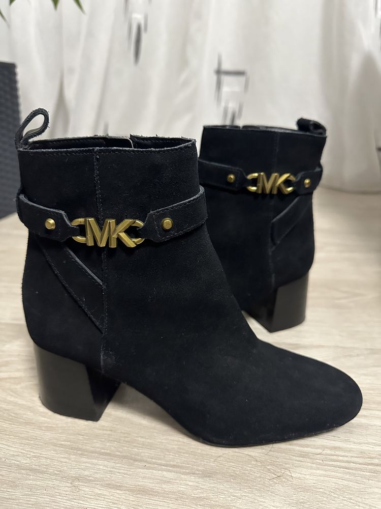 Боти на MK Michael Kors