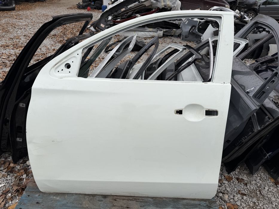 Врата Mitsubishi L200