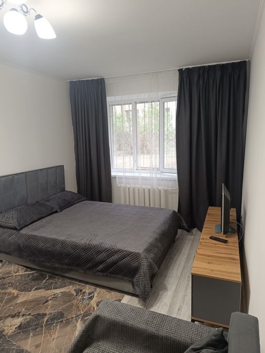 Квартира почасово по часам посуточно Атакент Манаса 87