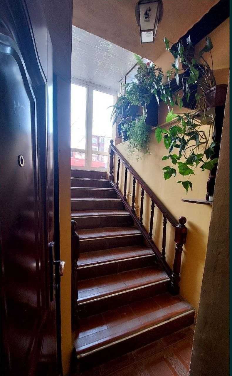 продается  полподвал