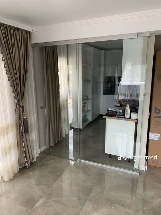 Închideri terase, balcoane, compartimentări cu sticla