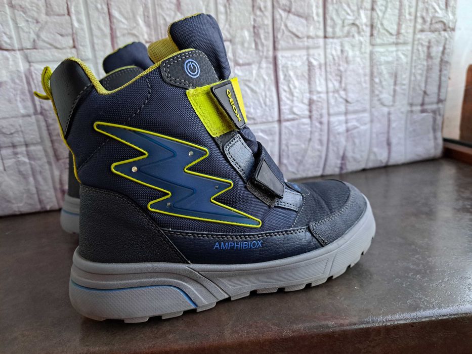 детски ботуши,зимни обувки,боти,апрески,Geox номер35 за момче,геокс