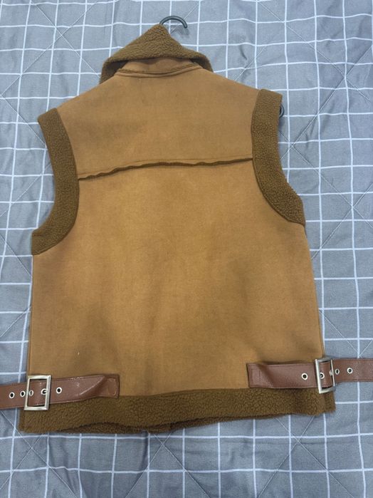 Жилетка теплая коричневая