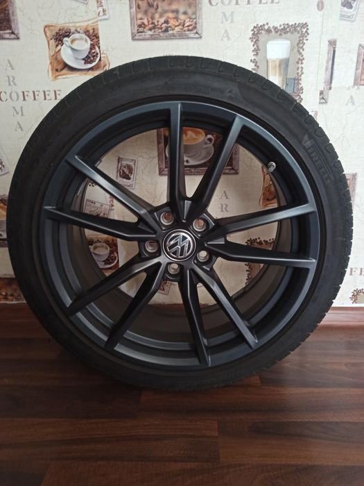 Vând 4 roti passat b8 perfecte