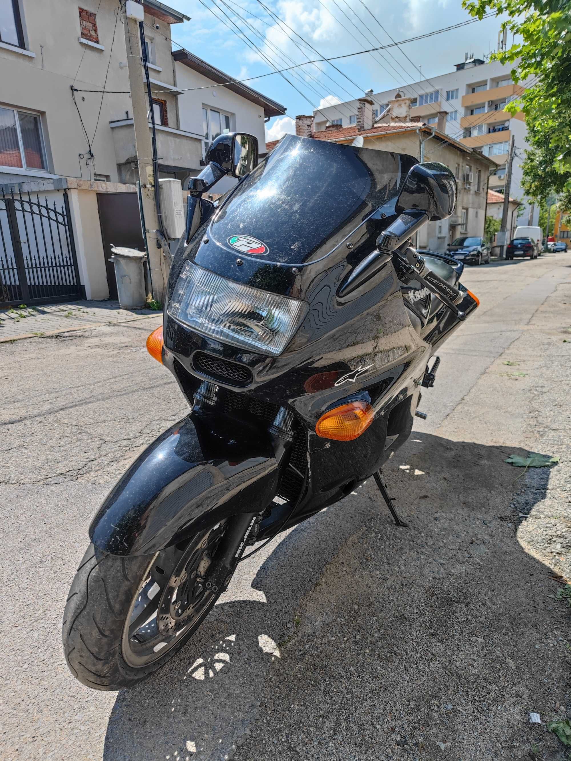 Kawasaki ZZR 1000 на части