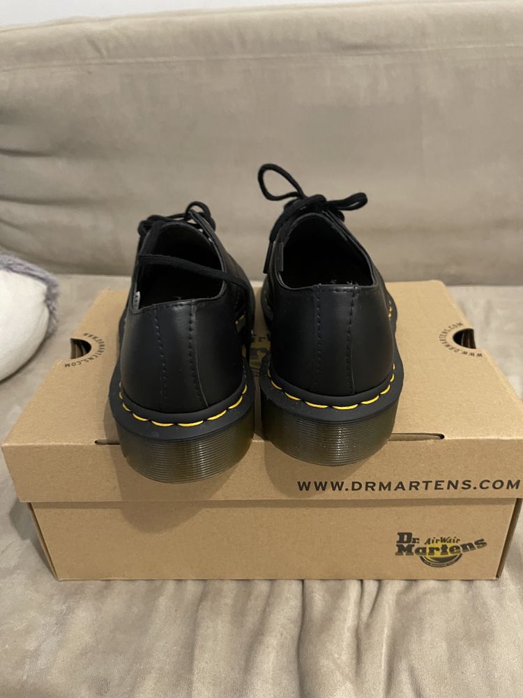 Dr Martens 141 black