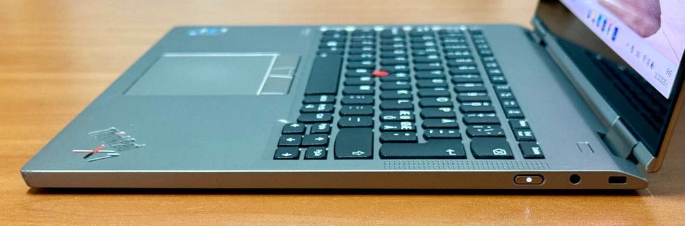 Lenovo X1 Titanium Yoga 2-in-1/ i5-1140G7 / 16GB / 512GB SSD /2K Touch